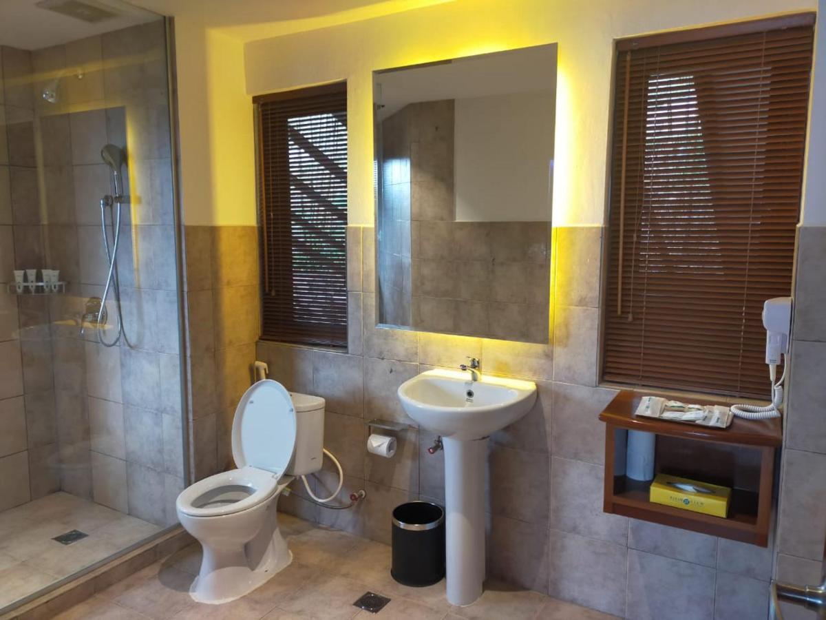 Two-Bedroom Villa with Free Shuttle from Nongsapura Ferry Terminal