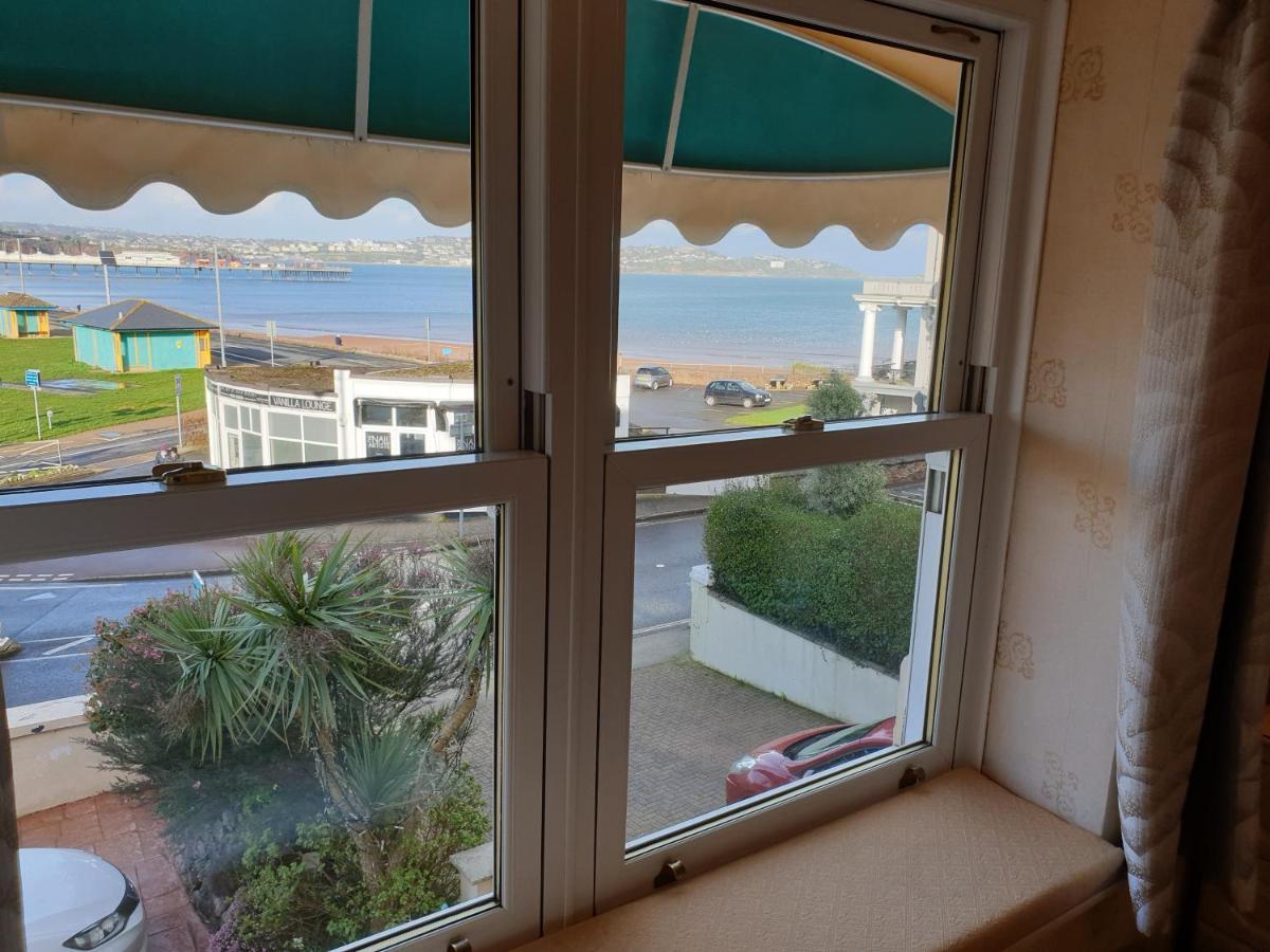Deluxe Double or Twin Room with Sea View