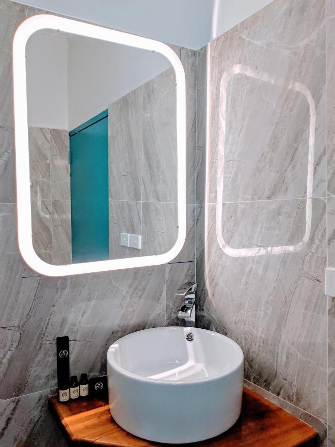 Habitación Doble Deluxe con balcón y vistas al mar