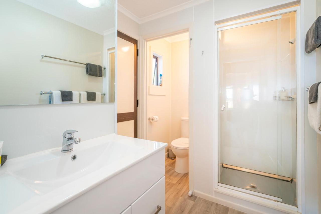 One-Bedroom Suite Sea View