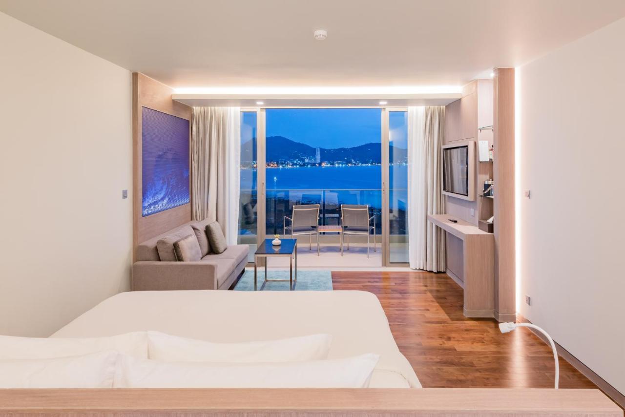 Grand Ocean Room