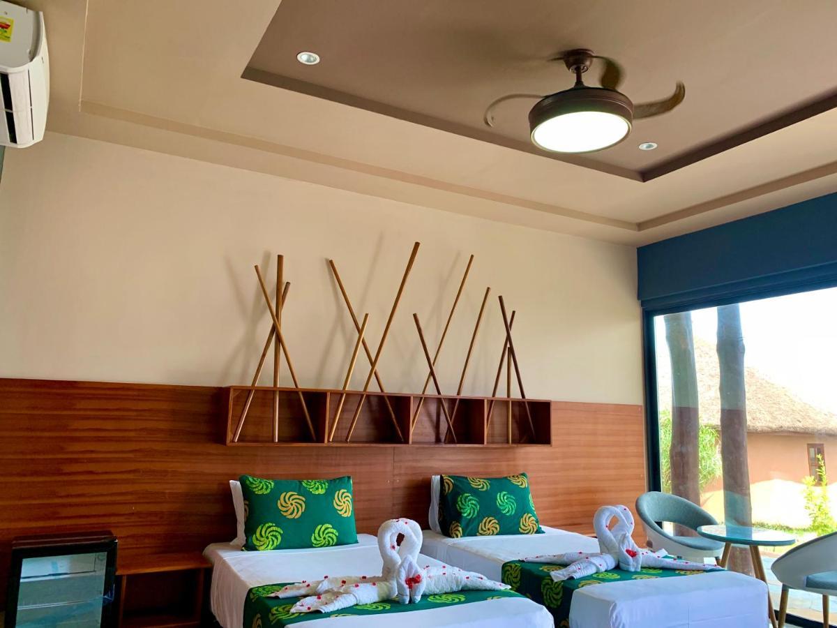 Double or Twin Room with Sea View