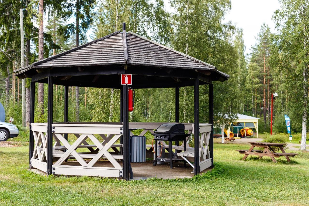 Two-Bedroom Cottage with loft, sauna and lake view