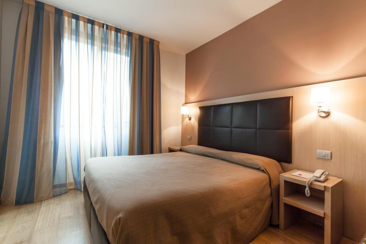 Standard Double Room,993020917:JPEG