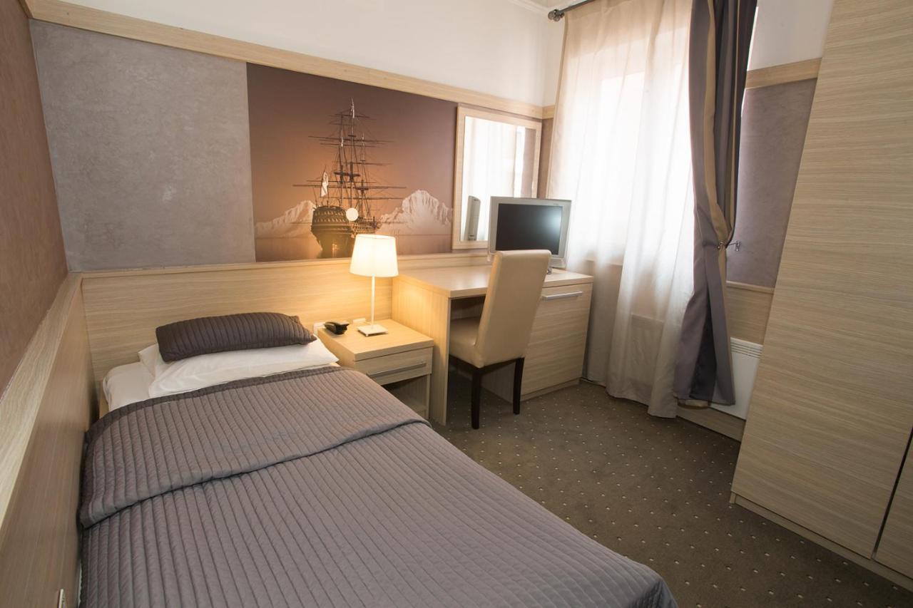 Habitación Individual Clásica