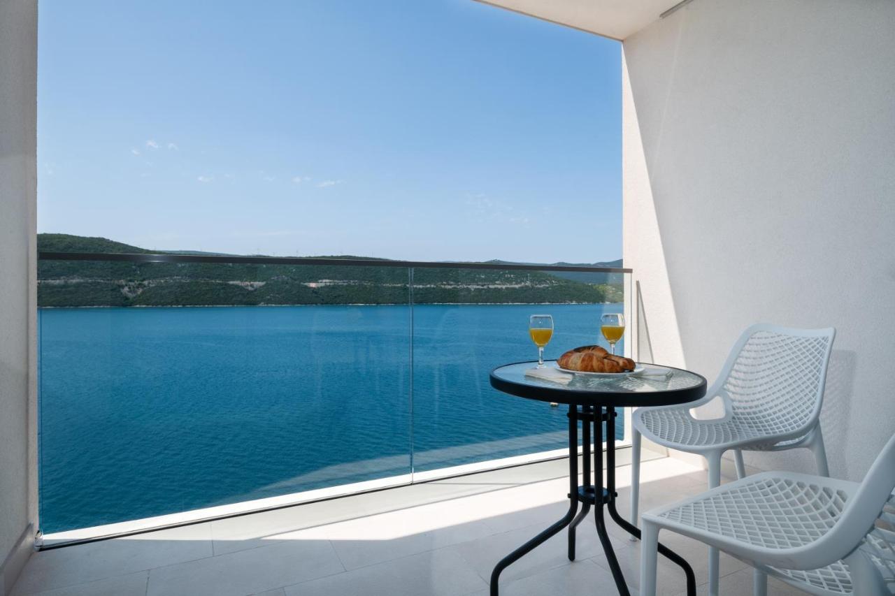 Deluxe Double or Twin Room Sea View