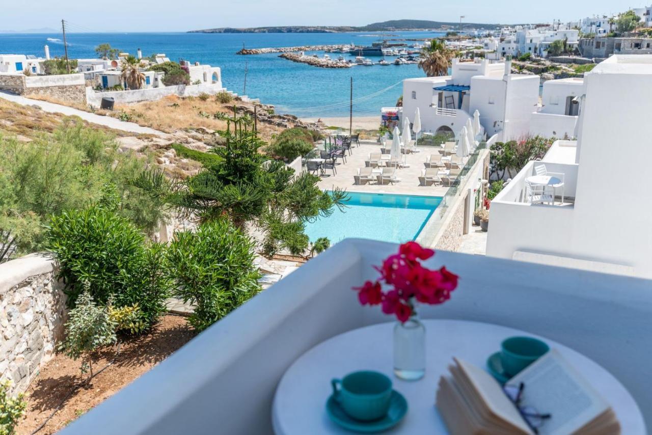 Room with Pool and Sea View
