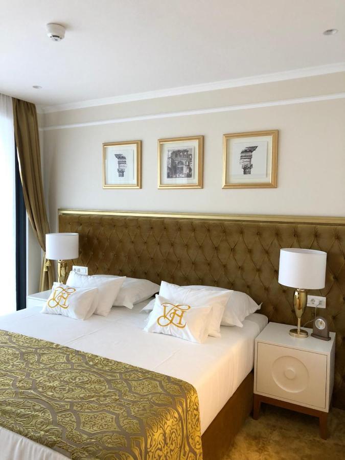 Deluxe Suite Sea Front and Outdoor Jacuzzi