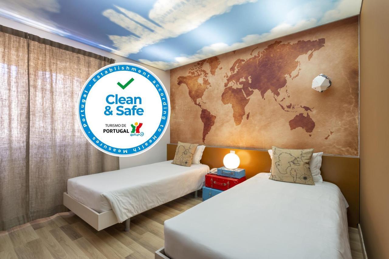 Themed Twin Room Around the World