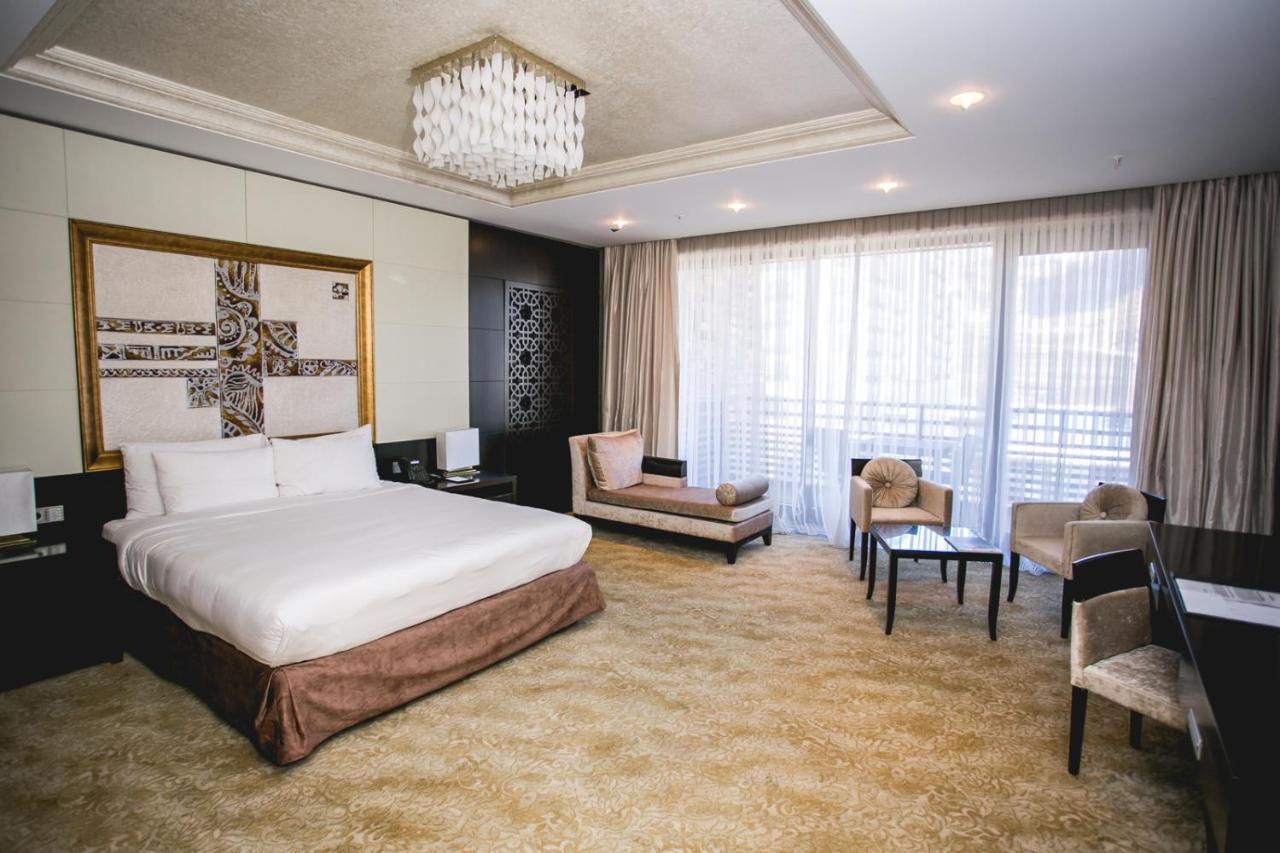 Junior Suite mit Aussicht auf die Plaza