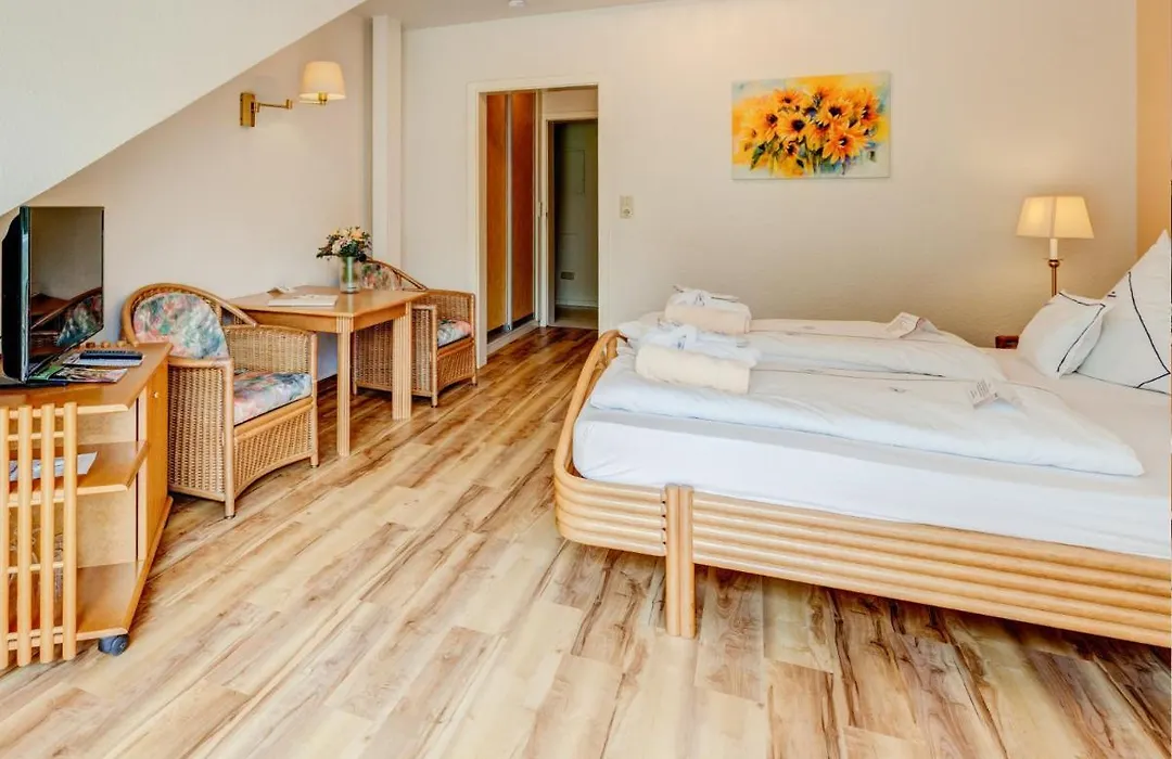 Hotel Seeschlösschen-1