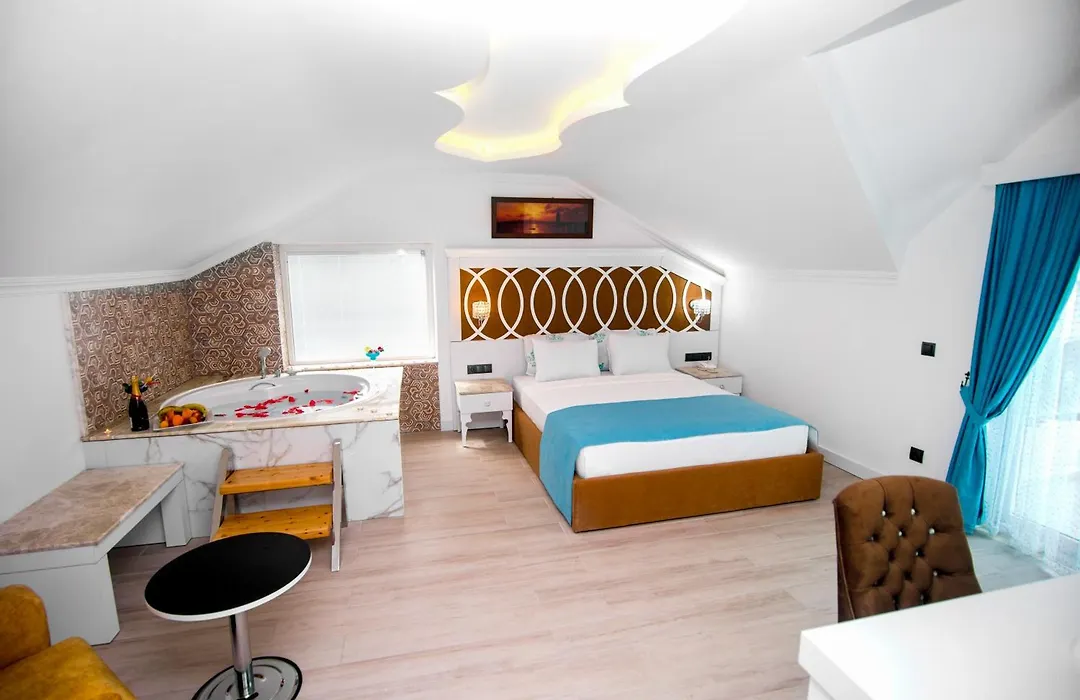 Ocean Blue High Class Hotel & Spa-1