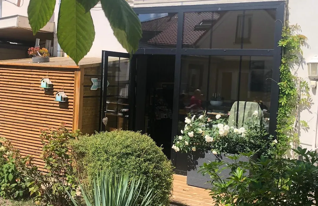 Hotel Les Embruns-1