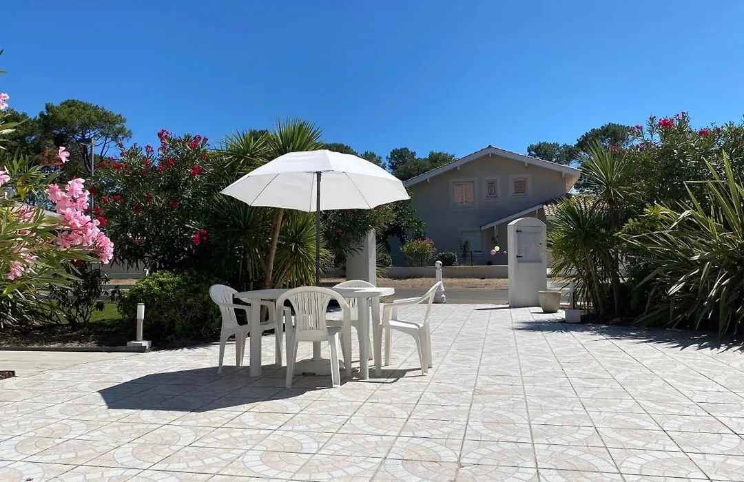 Les Vagues Logis Hotel-1
