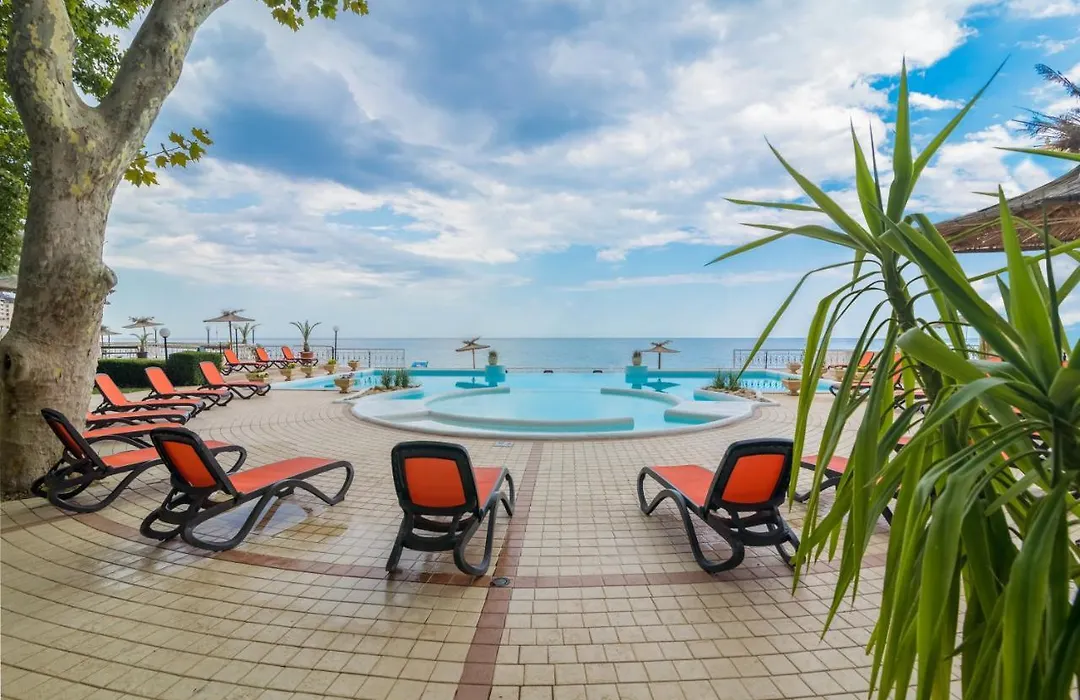 Marina Hotel, Sunny Day-1