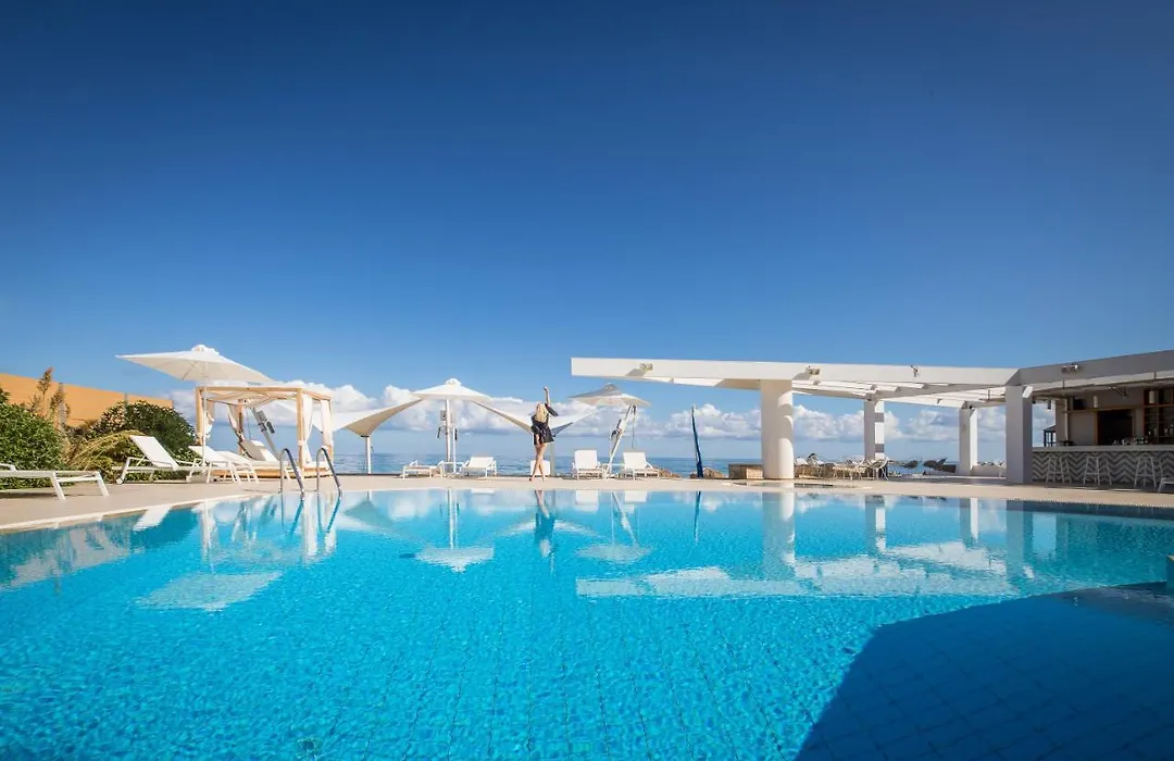 Akrogiali Beach Hotel Apartments-1