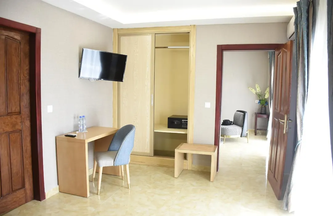 Hotel Royal Palace-1