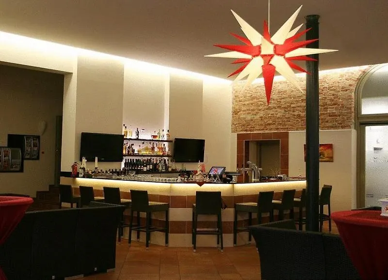 Waldhotel-1