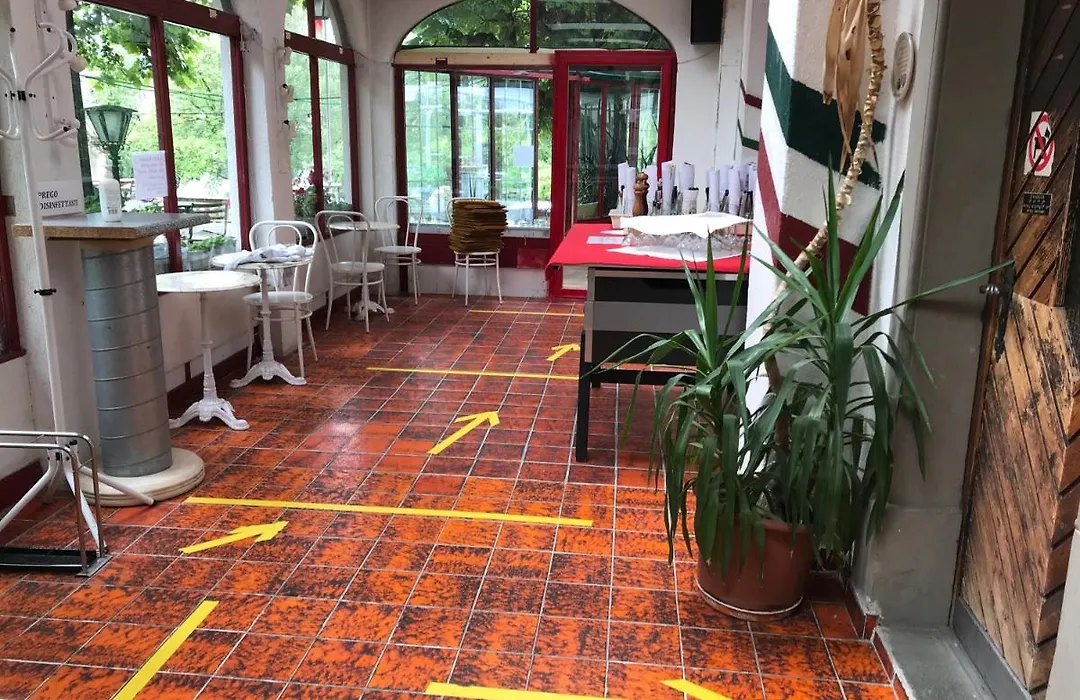 Guest House Pizzeria Pazza Da Gianni-1