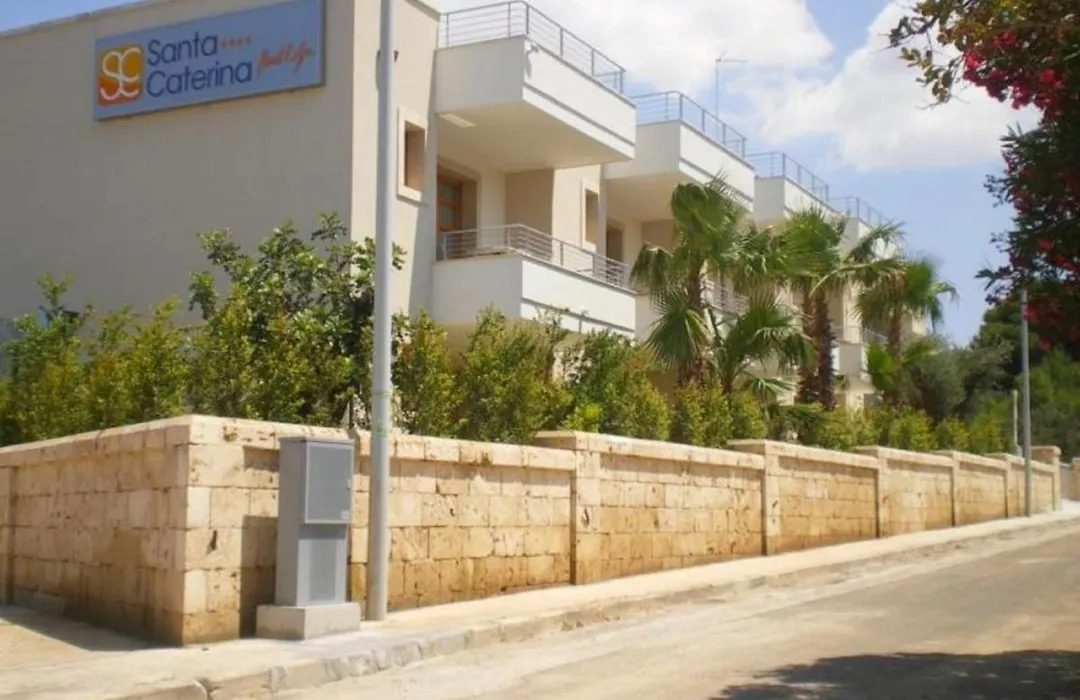 Santa Caterina Hotel & Apartment-1