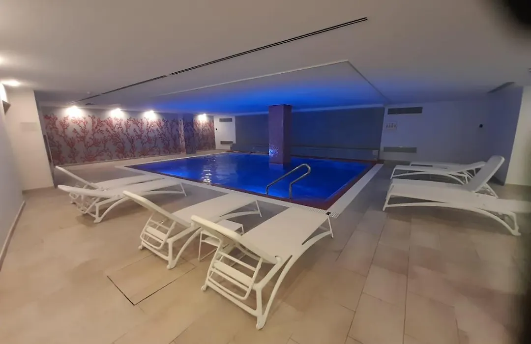 Seaview Hotel - Adults Only 16 Plus-1