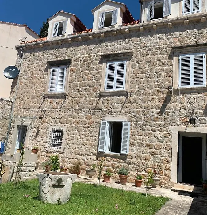 Guesthouse Libertas-1