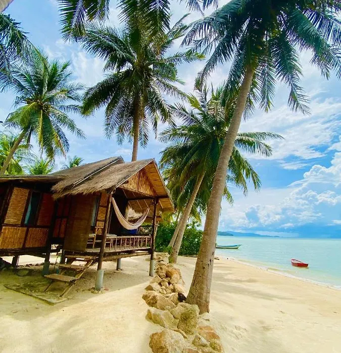 Castaway Beach Bungalows-1