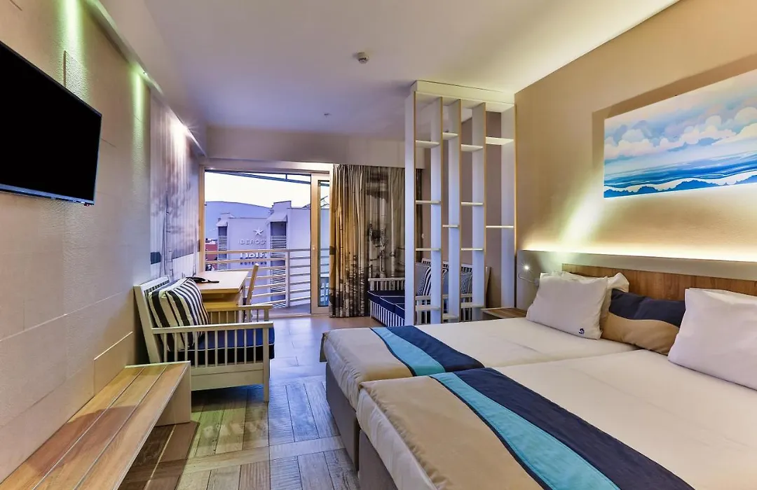 Carine Hotel Delfin-1
