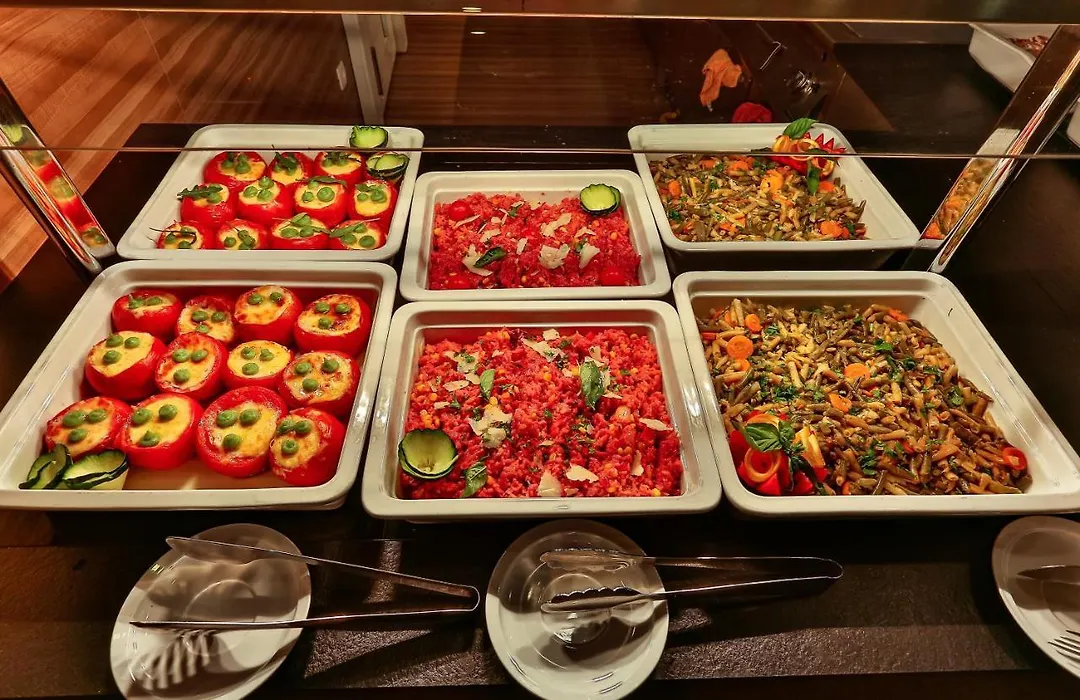 Carine Hotel Kumbor Superior-1