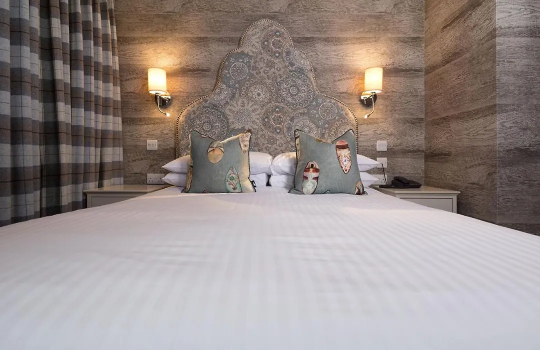 Hotel Hebrides-1