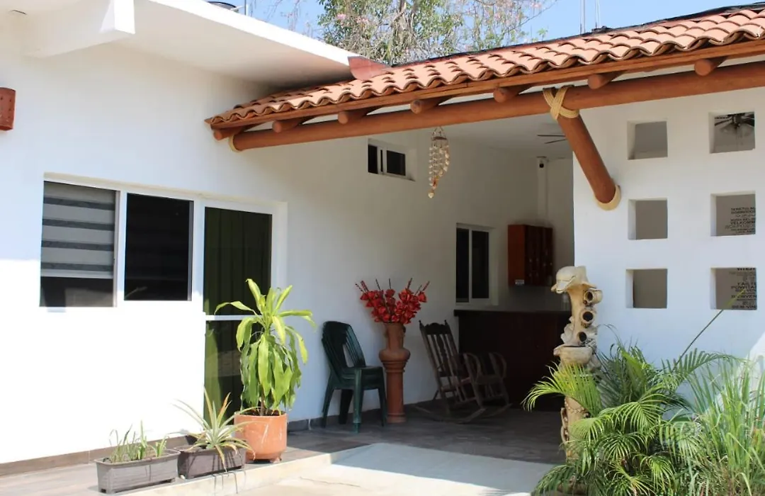 BM Zihua Casa de Huéspedes-1