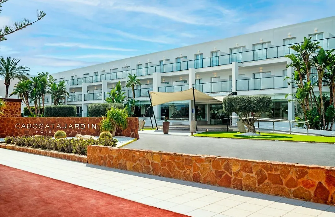 Hotel Cabogata Jardín-1