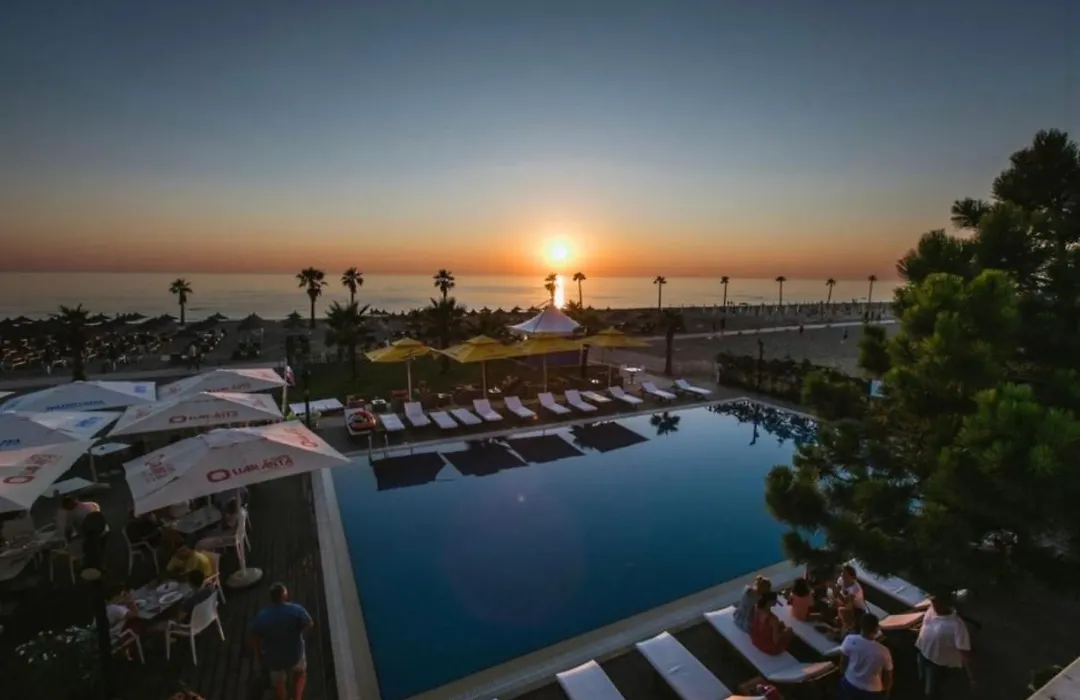 Blumare Resort-1