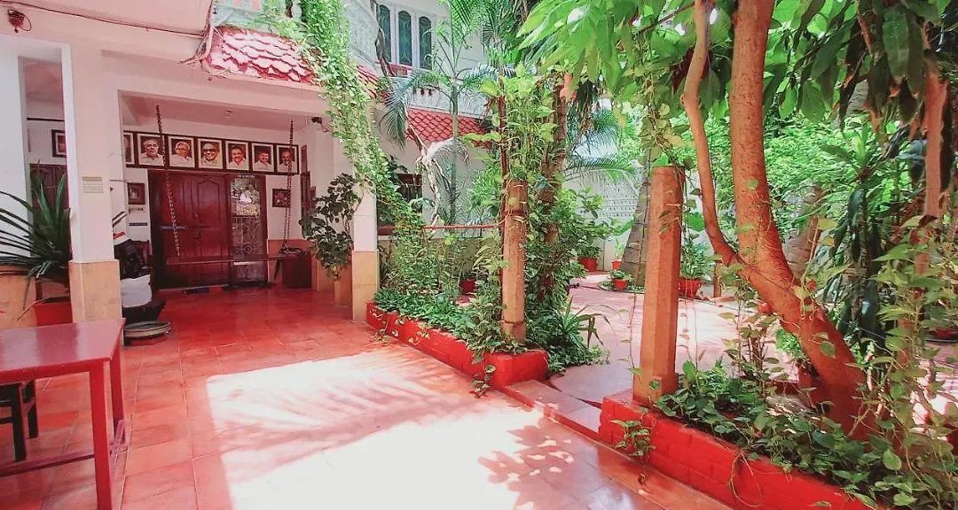 Daphne Hotel-1