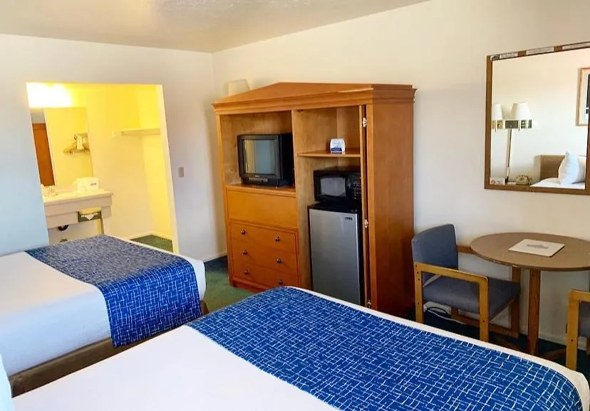 Travelodge By Wyndham Cedar City-1