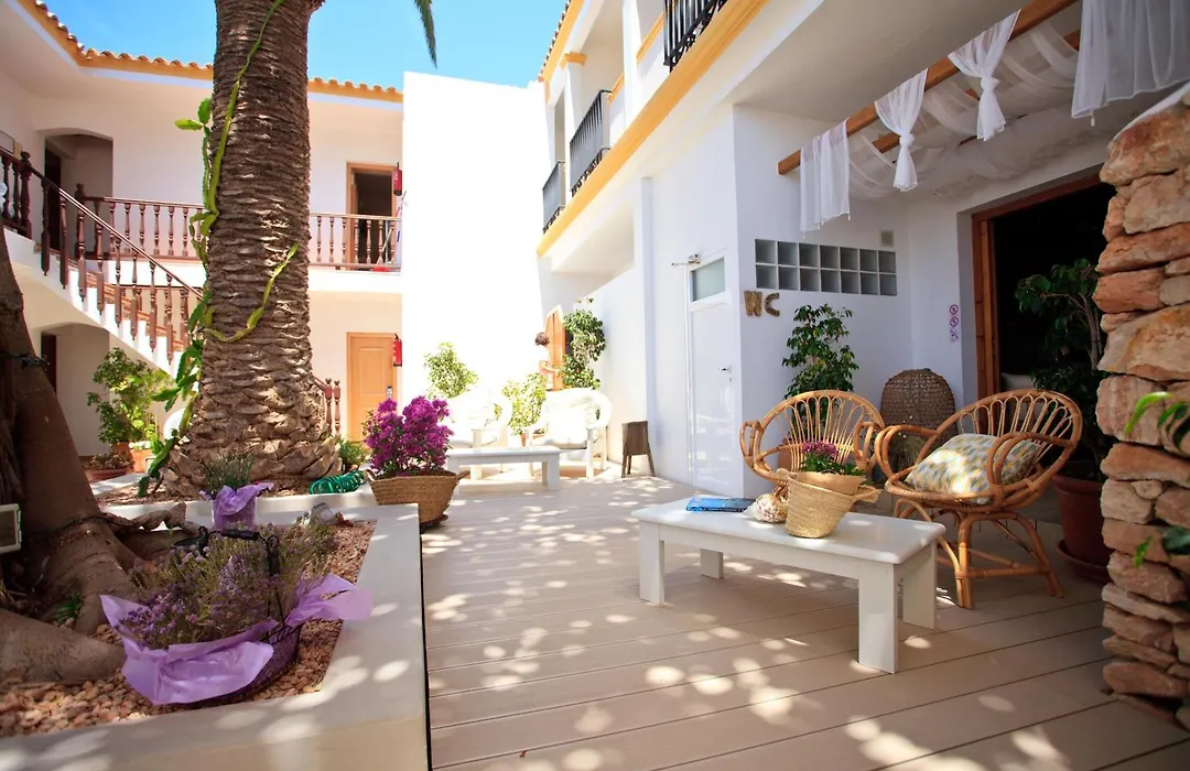 Hostal La Savina-1