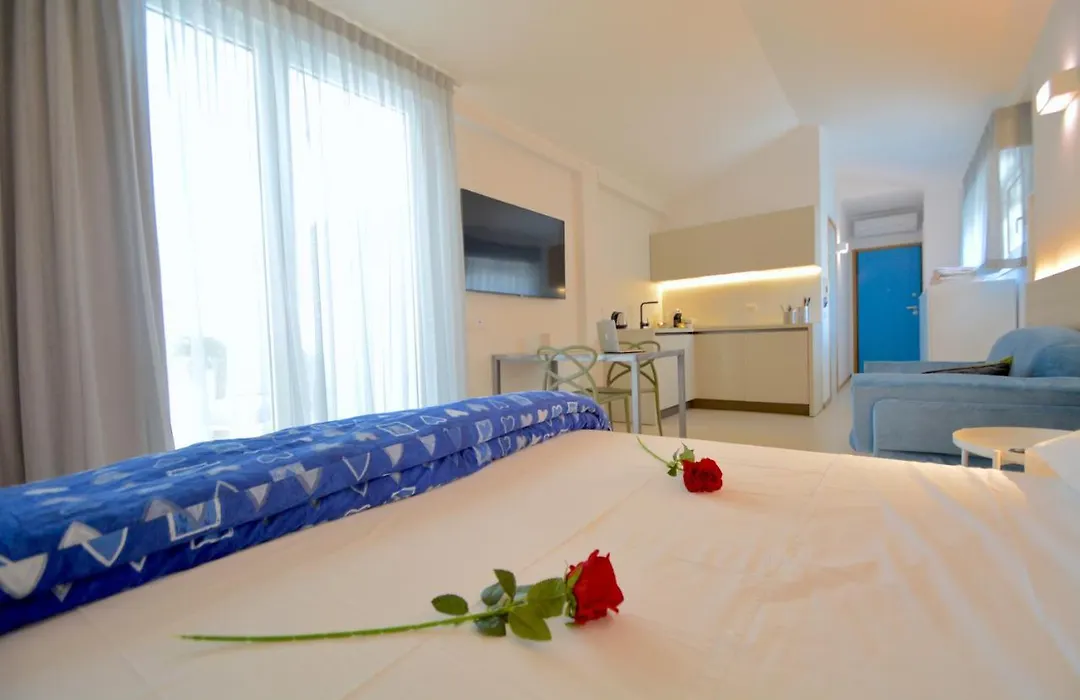 Prime Blue Suite - Appartamenti con jacuzzi privata-1