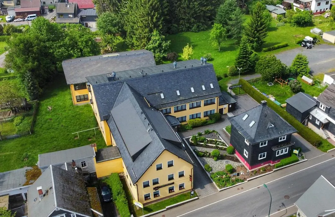 Hotel Im Kräutergarten-1