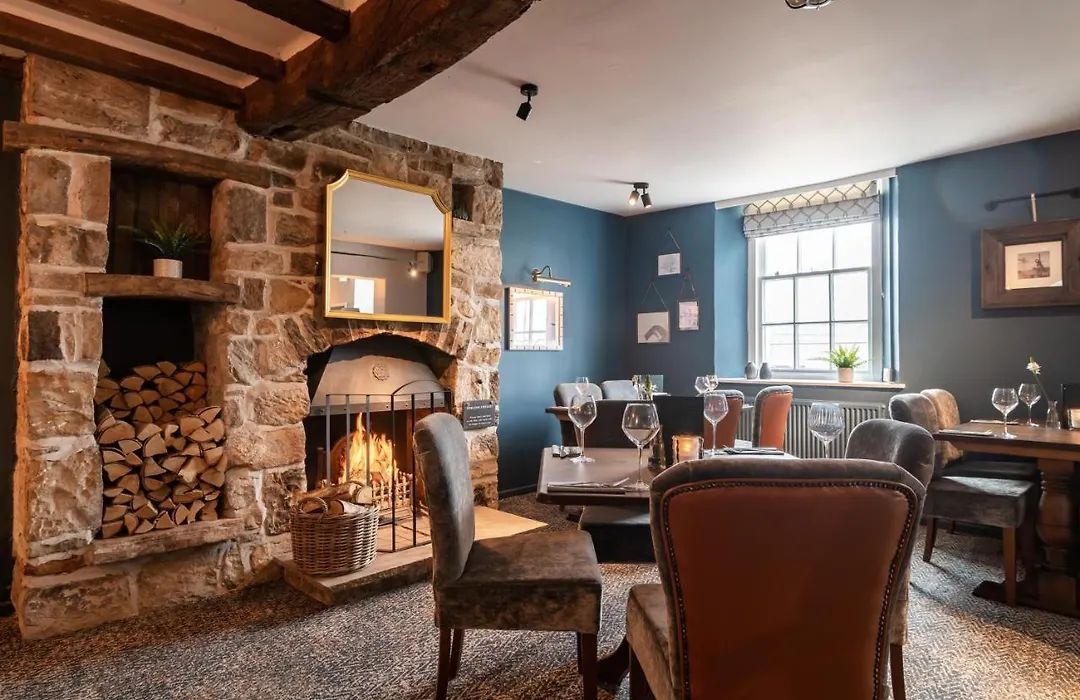 The Hawes Inn By Innkeeper'S Collection-1
