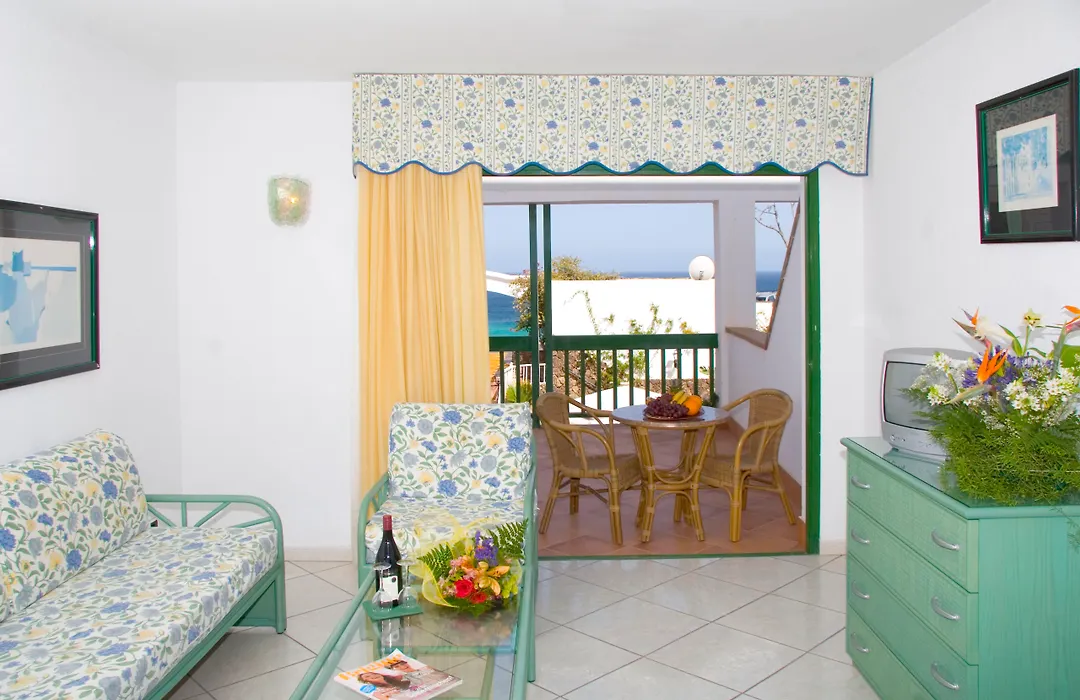 Aparthotel Esquinzo Y Monte Del Mar-1