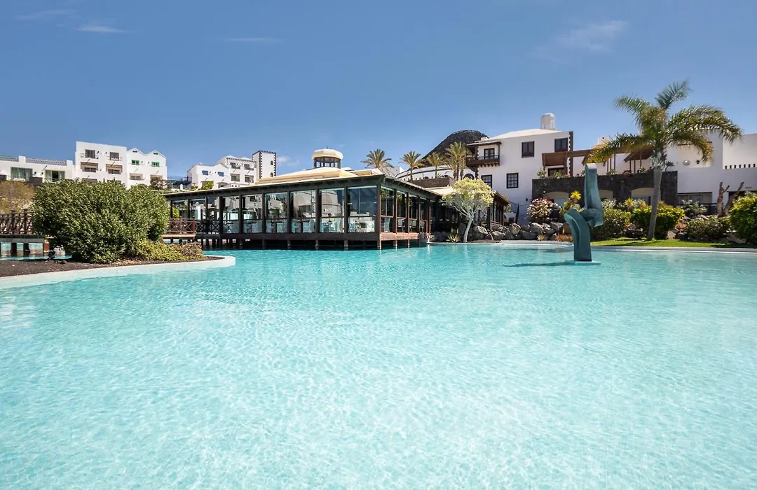 Hotel Livvo Volcan Lanzarote-1