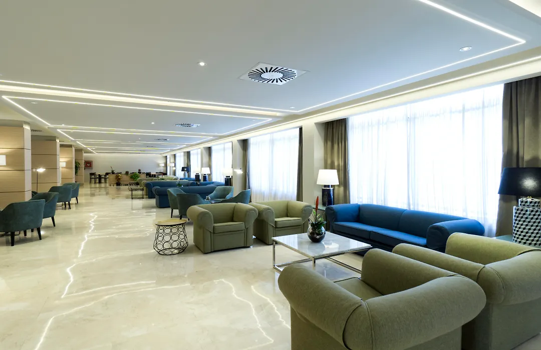 Hotel Apartamentos Pyr Fuengirola-1