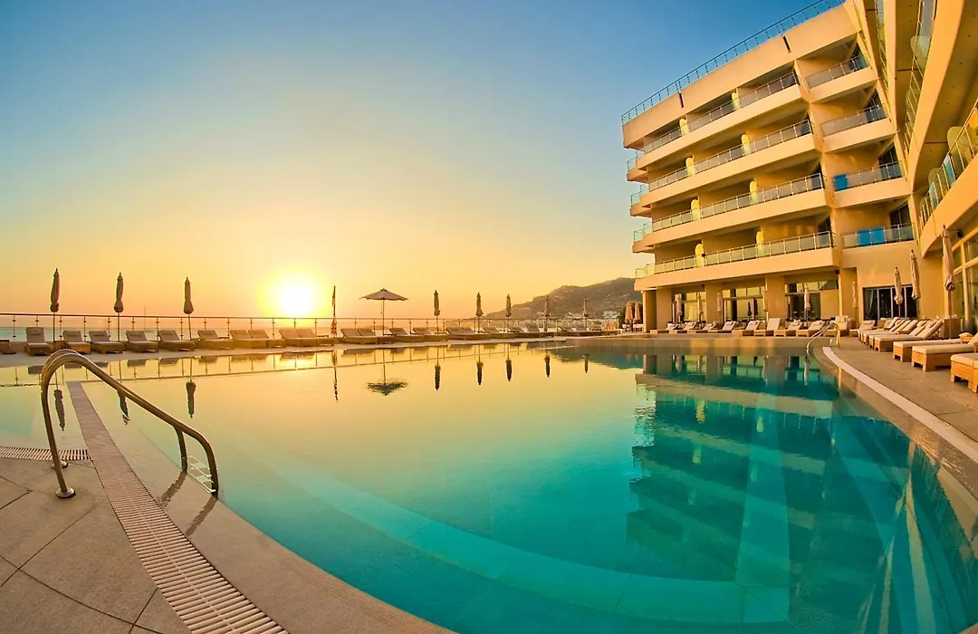 Konstantinos Palace-1