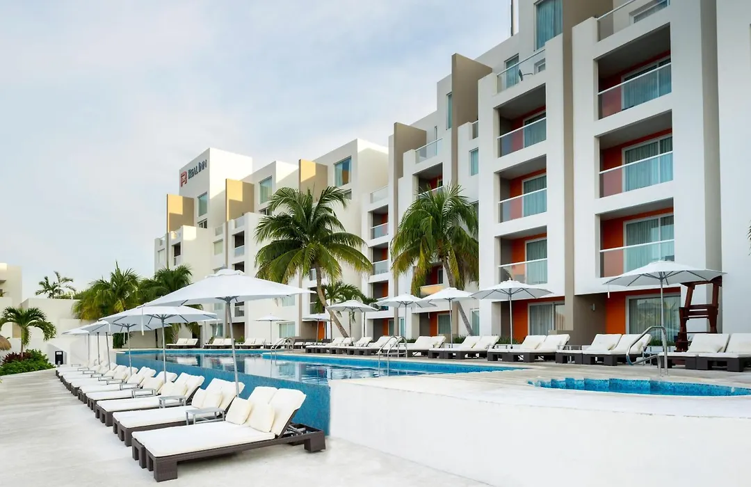 Real Inn Cancún-1