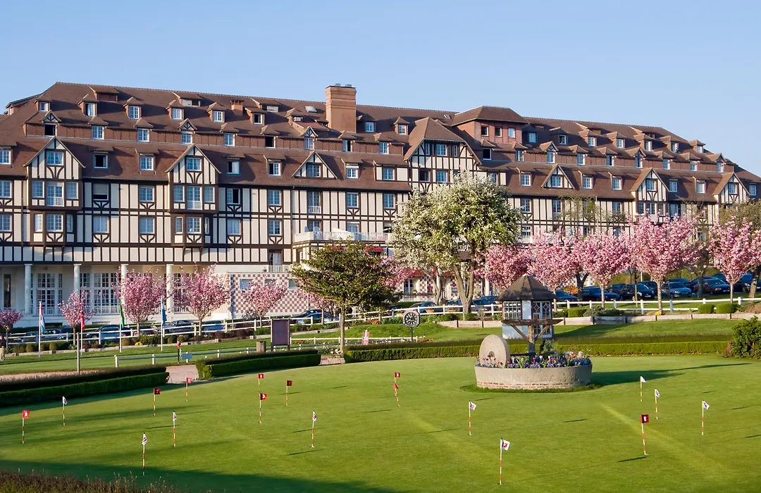 Hotel Barriere L'Hotel Du Golf-1
