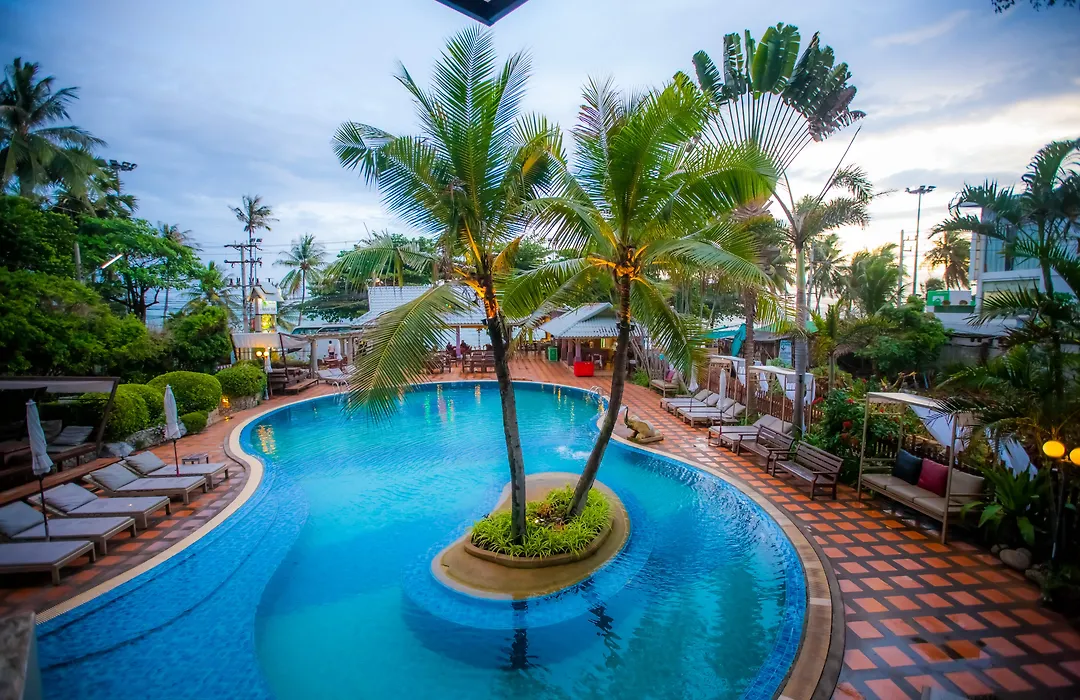 Natural Park Resort Pattaya-1