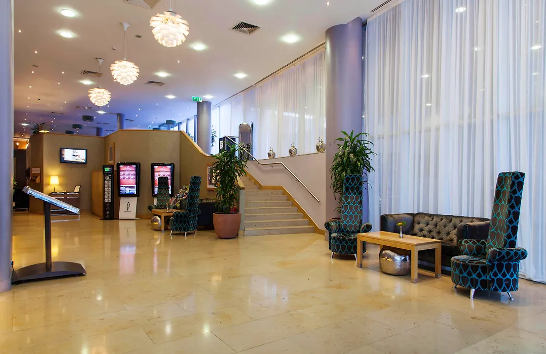 Clayton Hotel Cardiff Lane-1