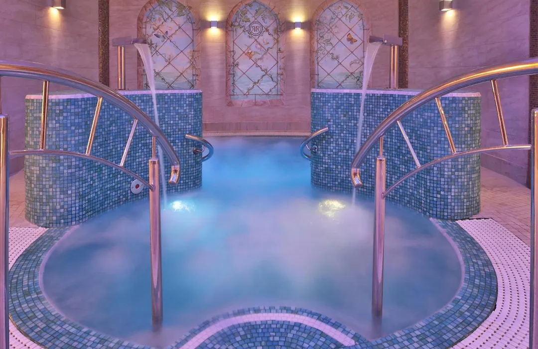Retro Riverside Wellness Resort-1
