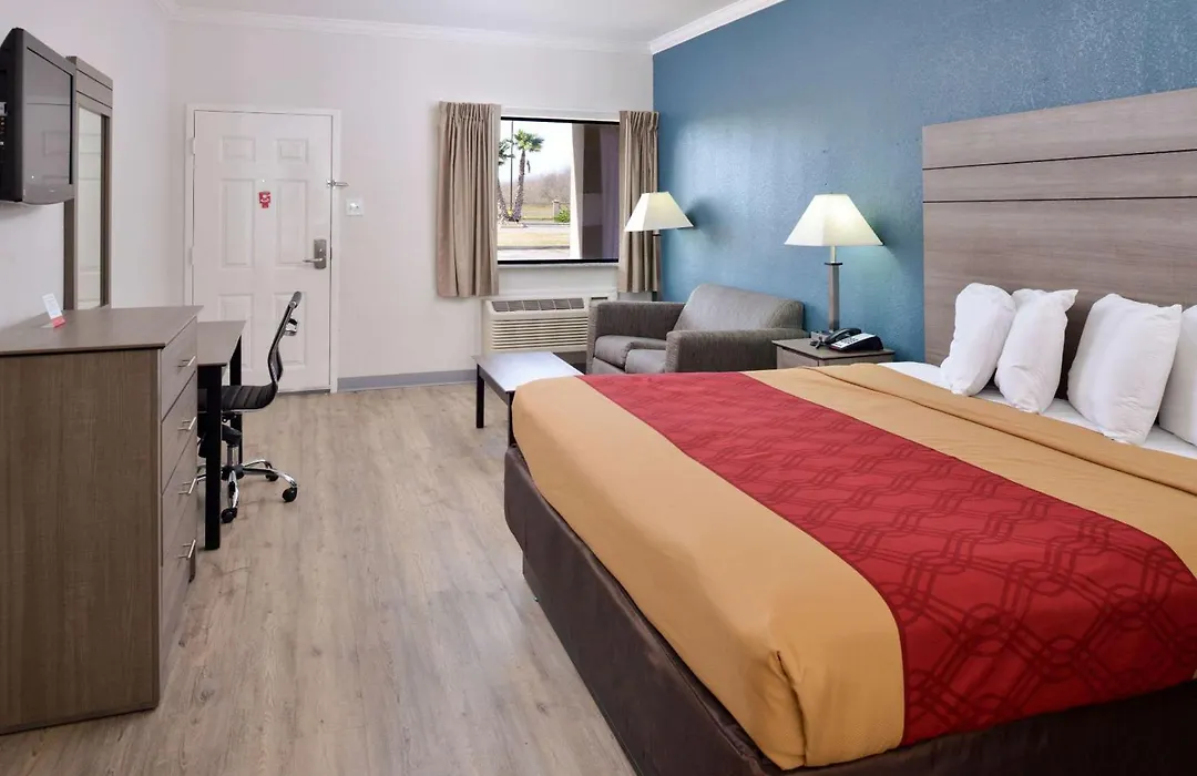 Econo Lodge Inn & Suites Port Arthur Near Sabine Pass-1