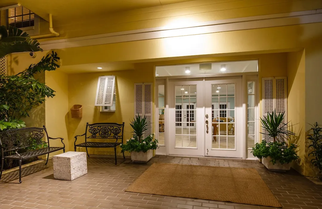 Naples Garden Inn-1